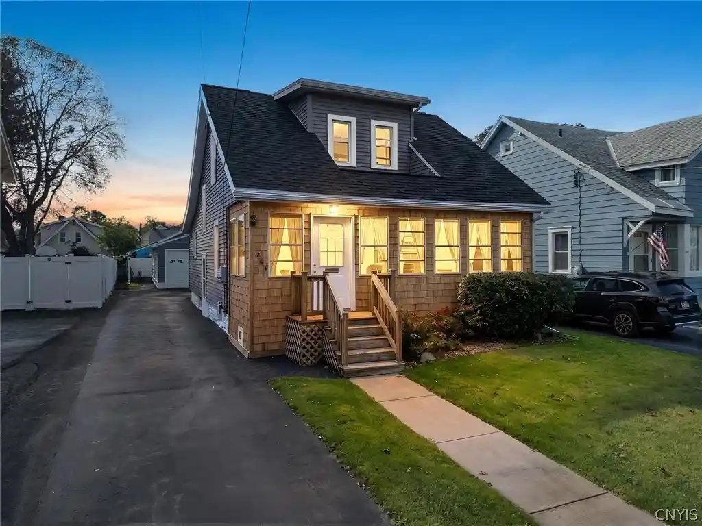 Photo 1 of Sale Pending at 264 Hillsdale Ave, Syracuse, NY 13206 | MLS# S1712729 | Listing updated on 2026-09-15