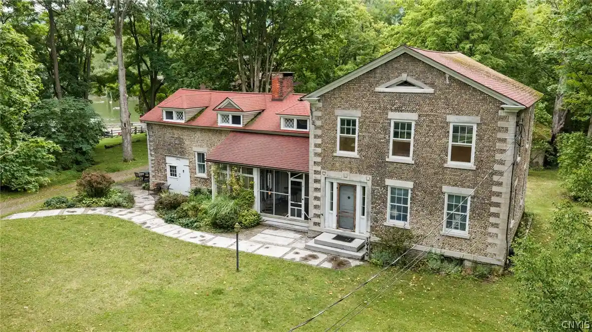 Photo 1 of Sale Pending at 1940 Valley Dr #42, Syracuse, NY 13207 | MLS# S1709725 | Listing updated on 2026-10-02