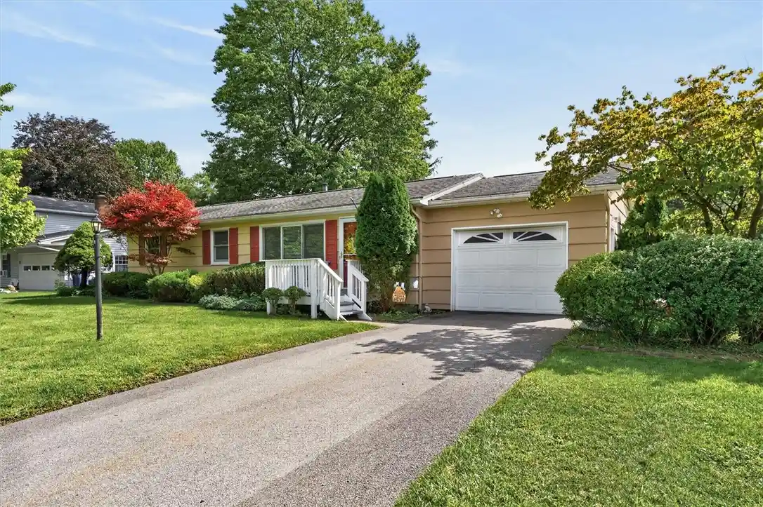 Photo 1 of Sale Pending at 65 Brentwood Ln, Fairport, NY 14450 | MLS# R1713335 | Listing updated on 2026-09-16