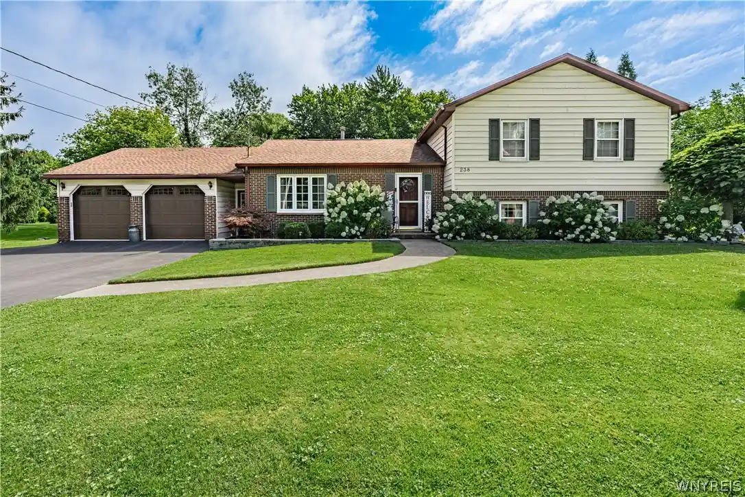 Photo 1 of Single family home for sale at 238 Bay St, Wilson, NY 14172 | MLS# B1713474 | Listing updated on 2026-10-17