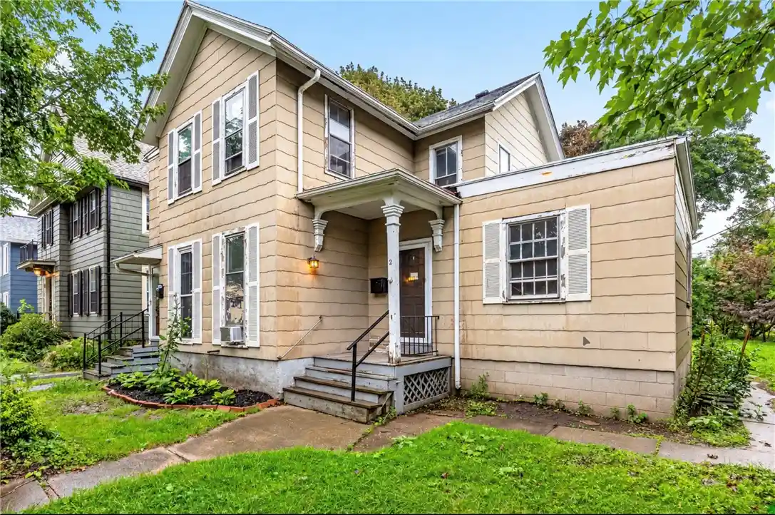 Multi family home for sale at 2 Upton Park, Rochester, NY 14607 | MLS# R1713125