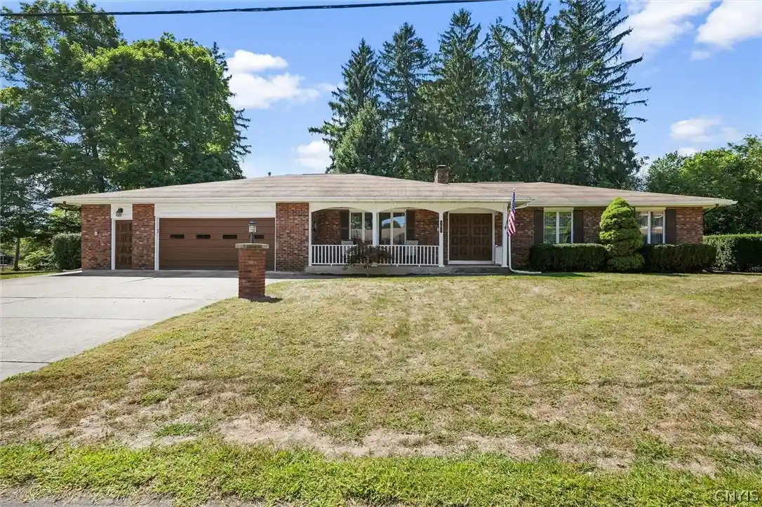 Photo 1 of Sale Pending at 101 Lorian Dr, Syracuse, NY 13212 | MLS# S1710630 | Listing updated on 2026-10-08