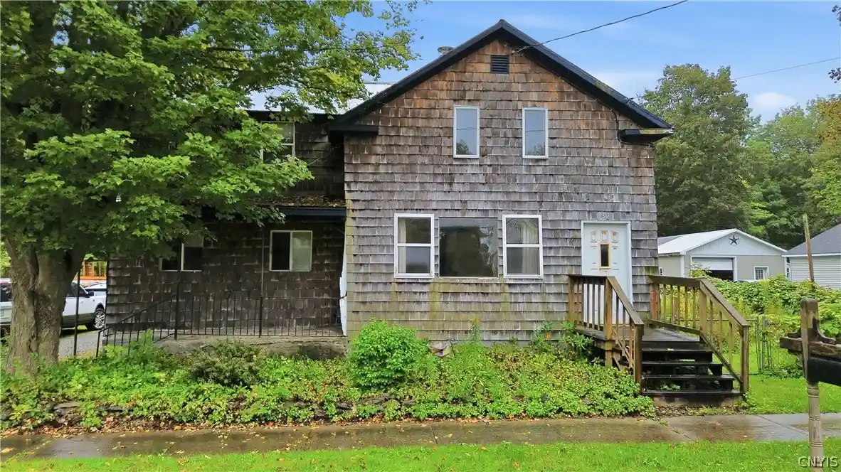 Photo 1 of Single family home for sale at 132 Broad St, Oriskany Falls, NY 13425 | MLS# S1713729 | Listing updated on 2026-10-13