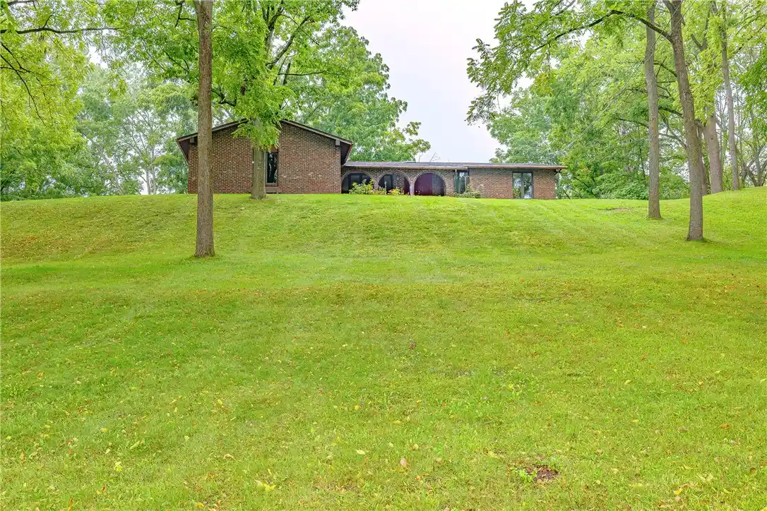Photo 1 of Sale Pending at 451 Victor Rd, Fairport, NY 14450 | MLS# R1713348 | Listing updated on 2026-09-18