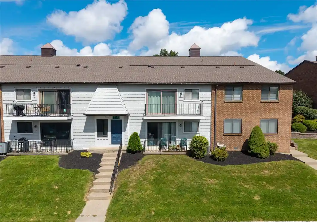 Photo 1 of Sale Pending at 11 High Gate Trl #5, Fairport, NY 14450 | MLS# R1713450 | Listing updated on 2026-10-14