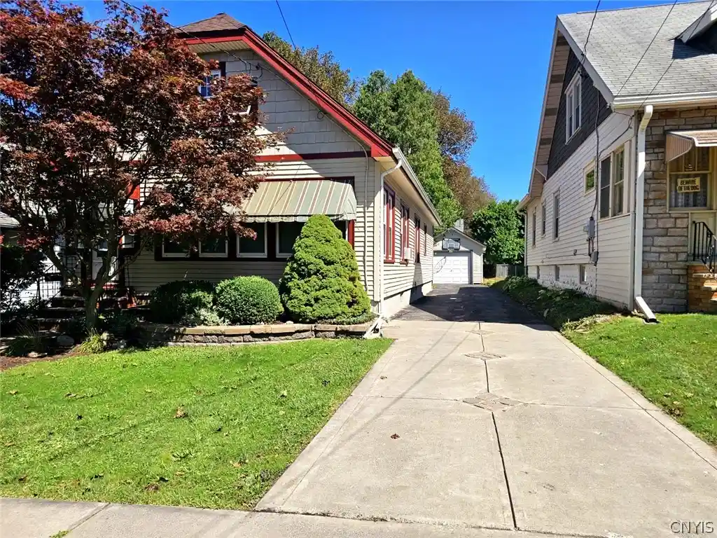 Photo 1 of Sale Pending at 210 Dale St, Syracuse, NY 13208 | MLS# S1713979 | Listing updated on 2026-10-20