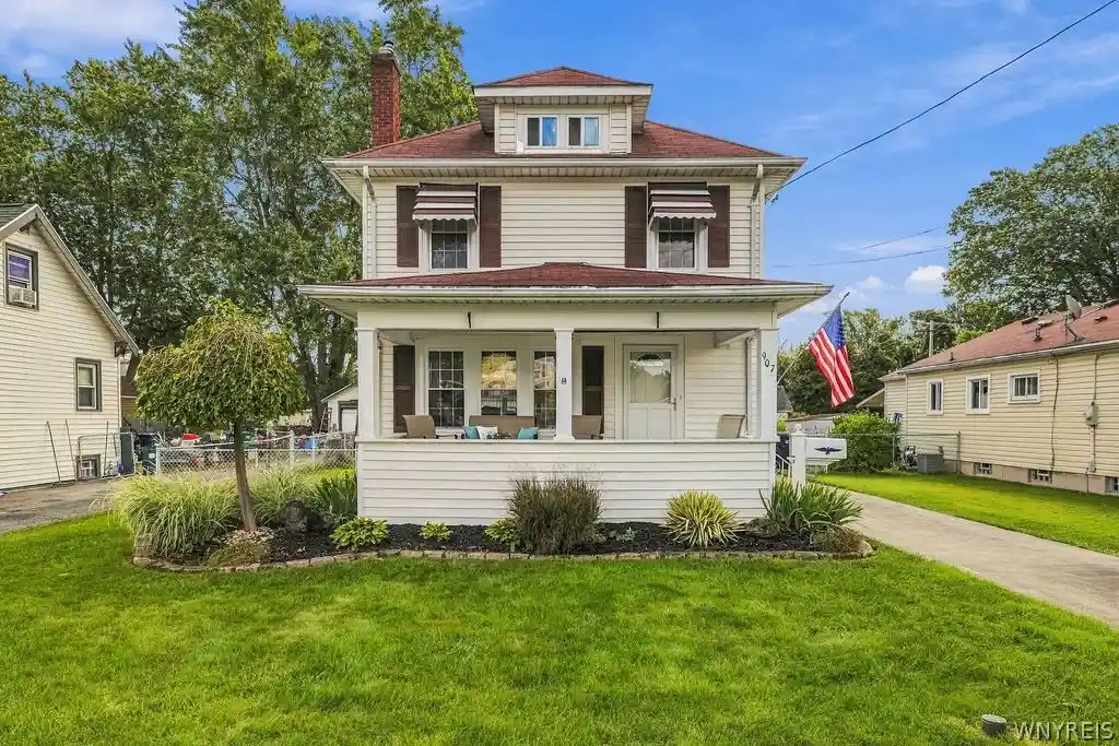 Photo 1 of Single family home for sale at 907 90th Street, Niagara Falls, NY 14304 | MLS# B1714234 | Listing updated on 2026-09-26