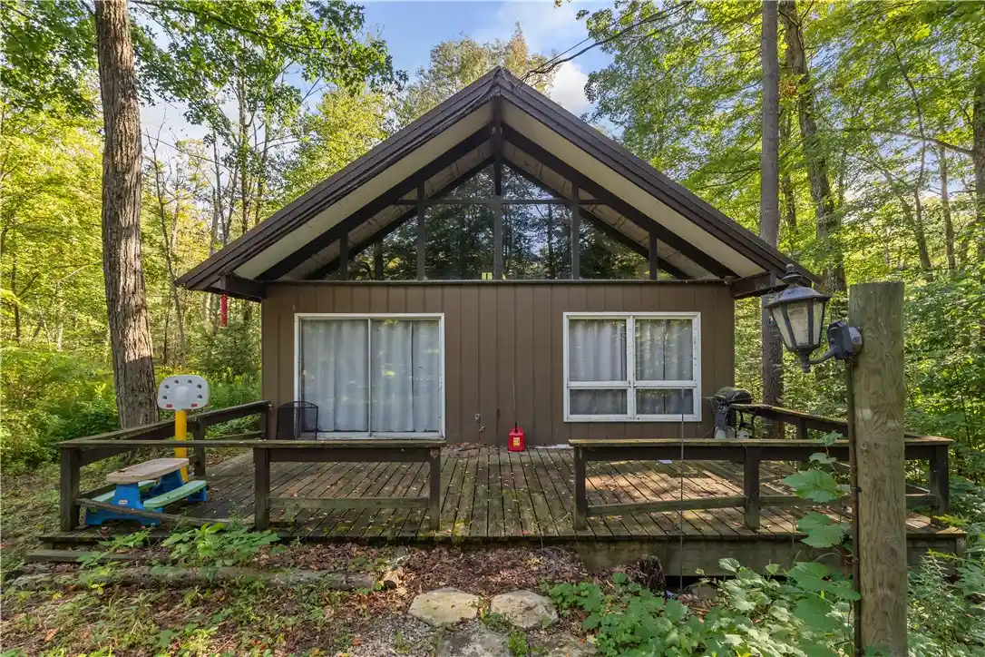 Photo 1 of Single family home for sale at 22 Meadowlark Ln, Warsaw, NY 14569 | MLS# R1713163 | Listing updated on 2026-10-02
