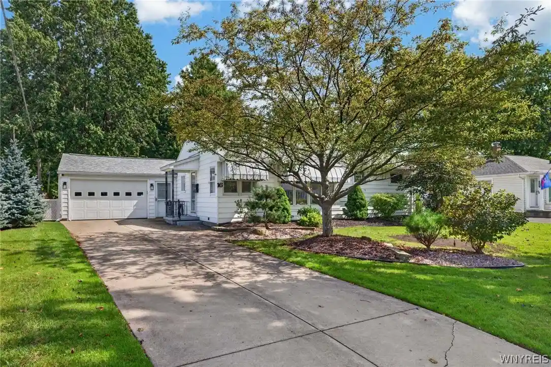 Photo 1 of Sale Pending at 16 Pearce Dr, Buffalo, NY 14226 | MLS# B1710886 | Listing updated on 2026-10-29