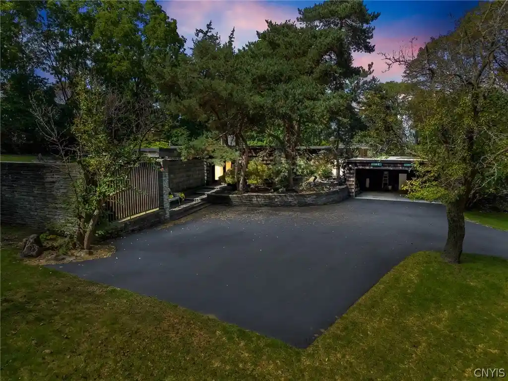 Photo 1 of Sale Pending at 314 Kimber Rd, Syracuse, NY 13224 | MLS# S1712407 | Listing updated on 2026-09-16