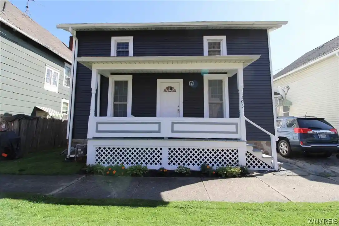 Single family home for sale at 303 West Ave, Medina, NY 14103 | MLS# B1713370