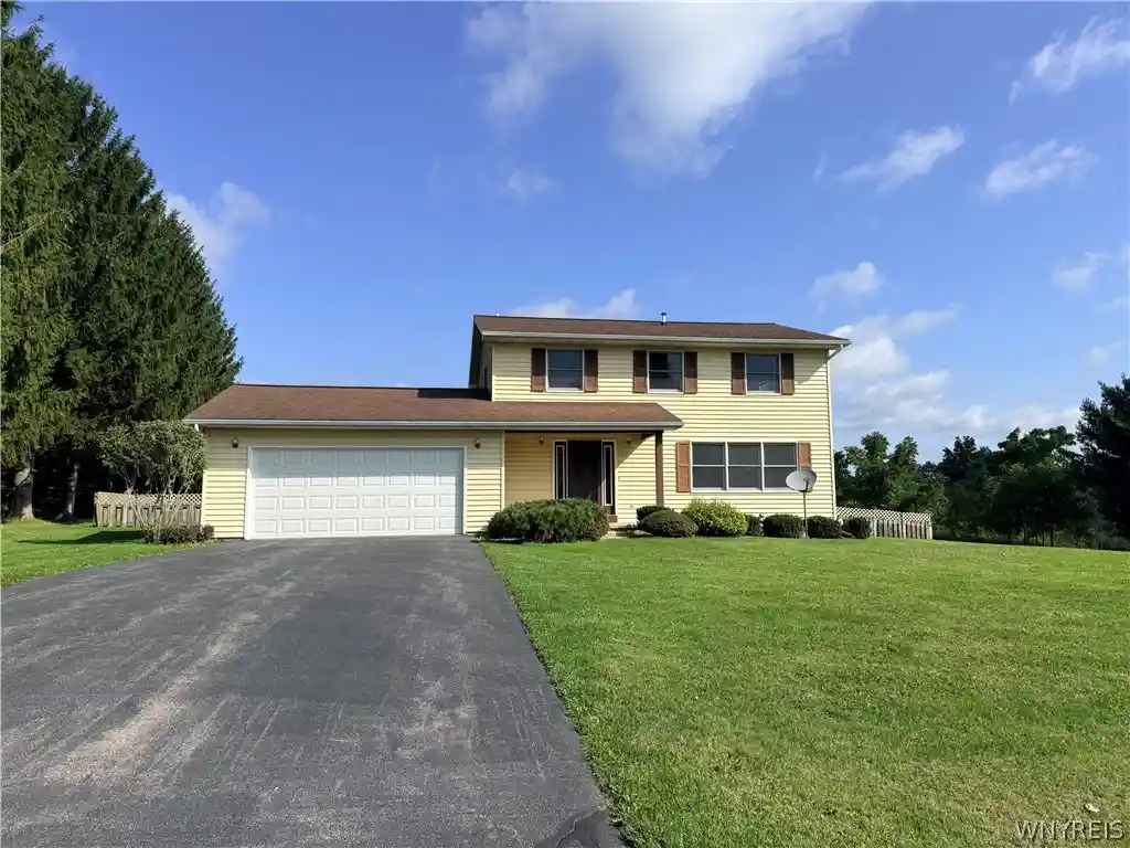 Single family home for sale at 7171 Meadowview Dr, Lima, NY 14485 | MLS# B1714542