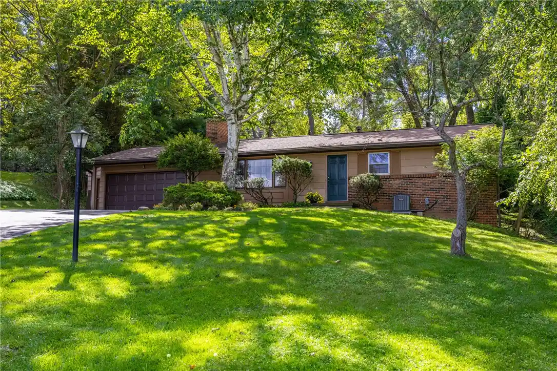 Photo 1 of Sale Pending at 48 Kings Lacey, Fairport, NY 14450 | MLS# R1707282 | Listing updated on 2026-09-29