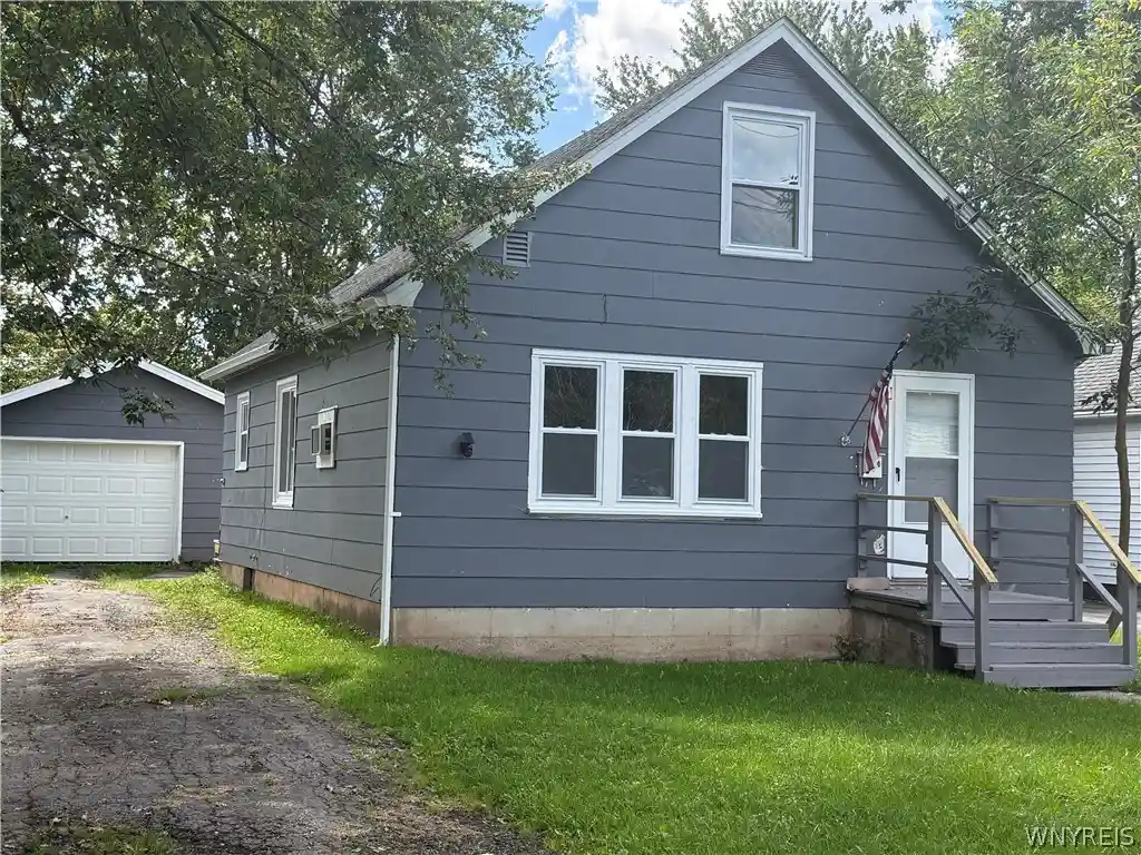 Photo 1 of Sale Pending at 24 Phelps St, Lockport, NY 14094 | MLS# B1714626 | Listing updated on 2026-09-17