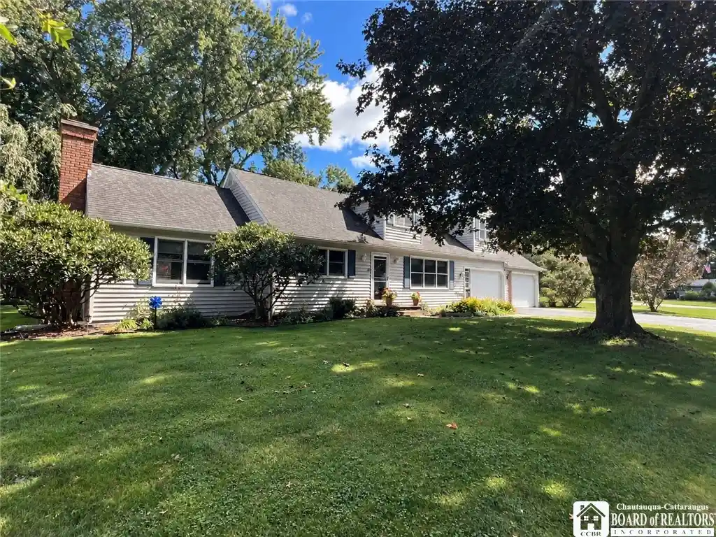Photo 1 of Single family home for sale at 25 Valley View Dr, Frewsburg, NY 14738 | MLS# R1714935 | Listing updated on 2026-10-28