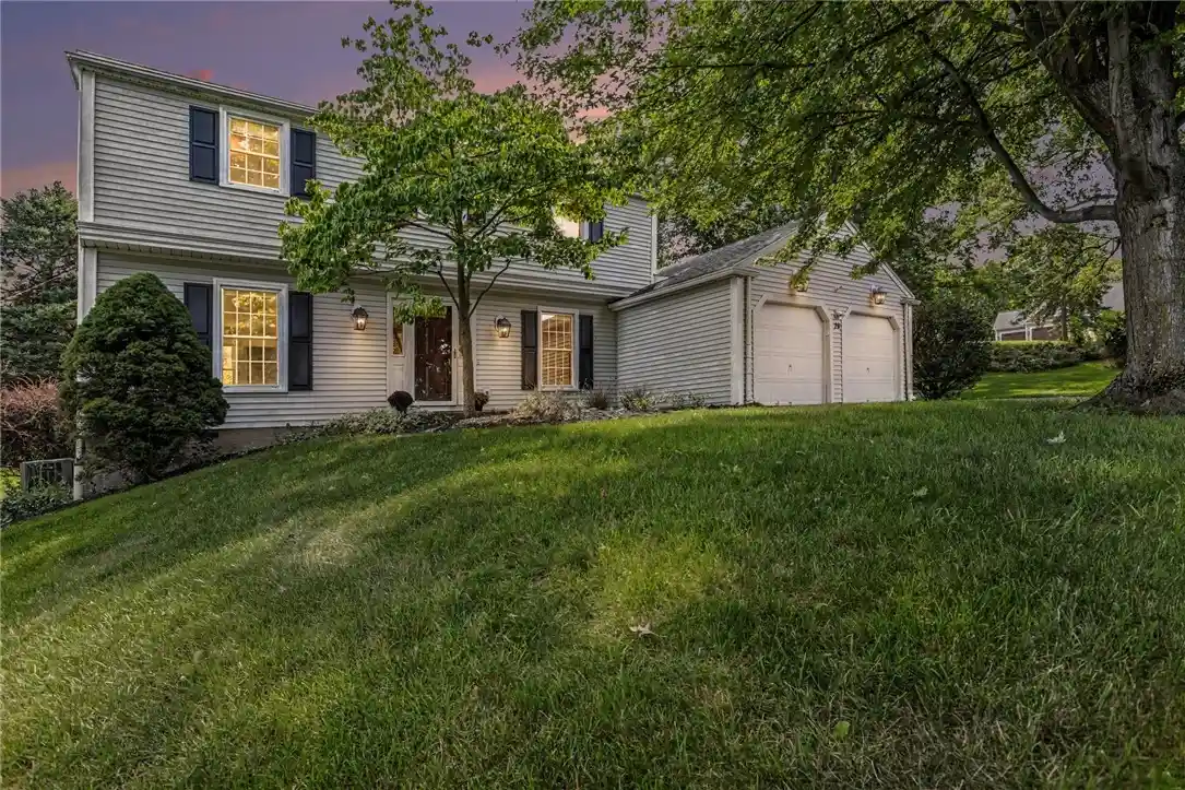 Photo 1 of Sale Pending at 20 Crow Hl Dr, Fairport, NY 14450 | MLS# R1714127 | Listing updated on 2026-09-23