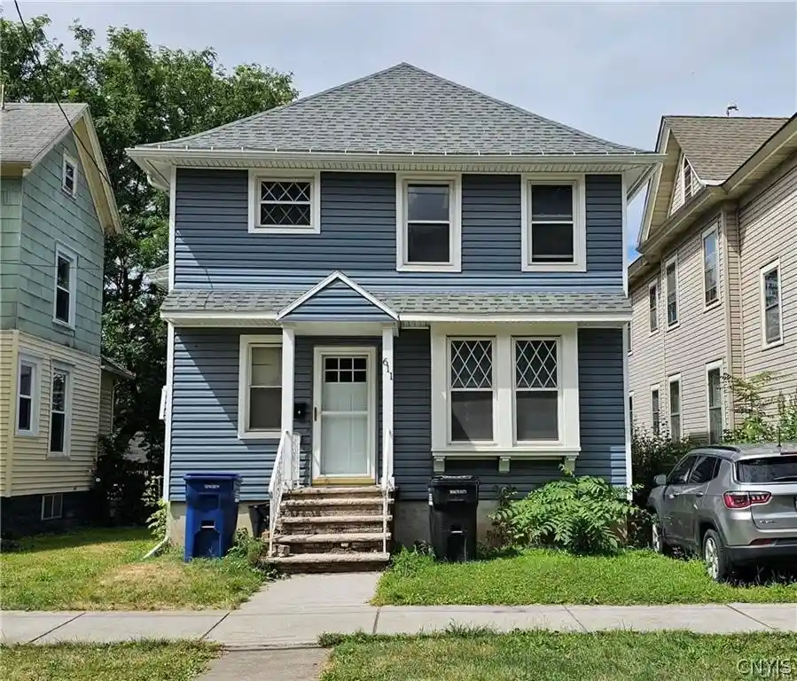 Single family home for sale at 611 Highland St, Syracuse, NY 13203 | MLS# S1711699