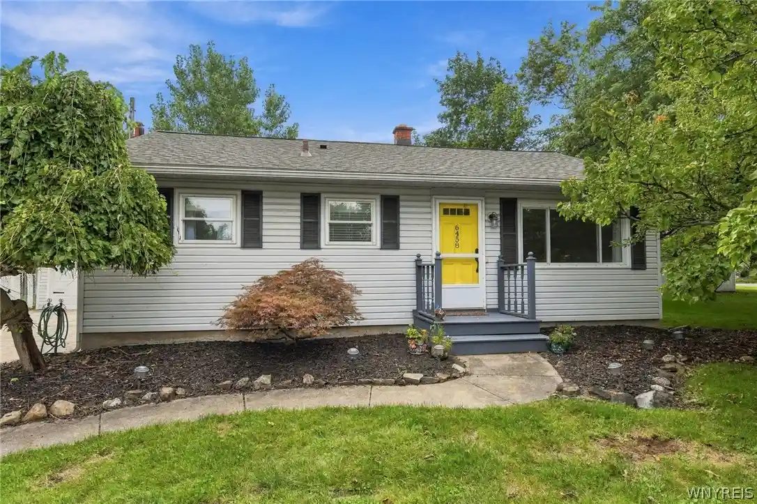 Photo 1 of Sale Pending at 6458 Cloverleaf Dr, Lockport, NY 14094 | MLS# B1715340 | Listing updated on 2026-09-30