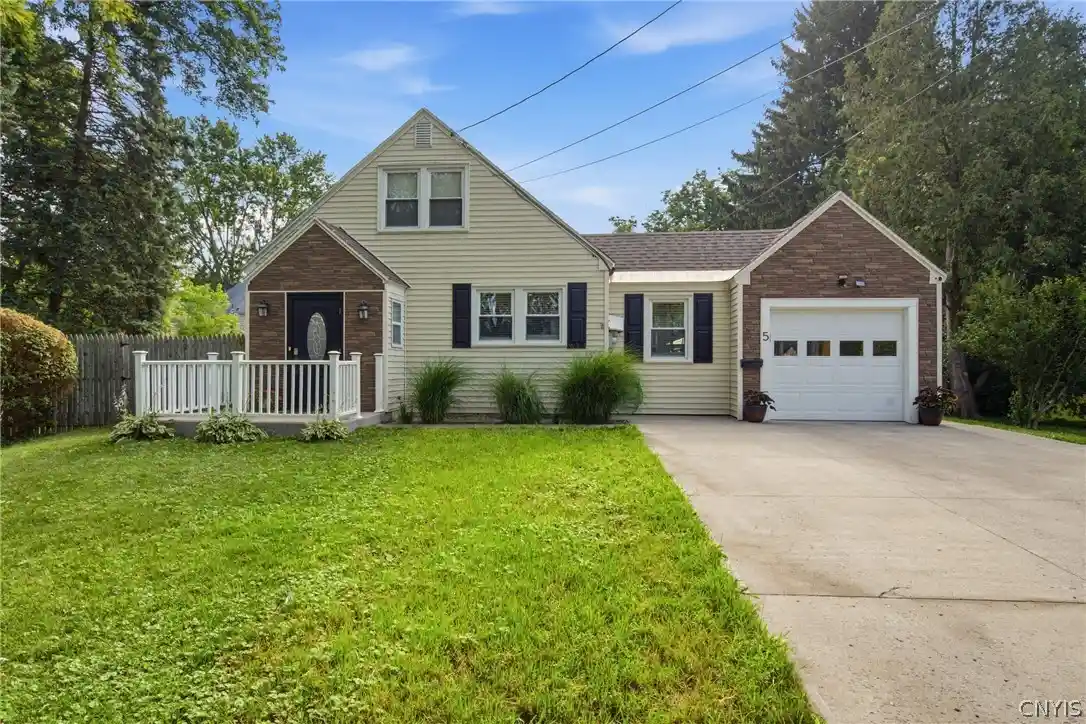 Photo 1 of Sale Pending at 5 Brandon Cir, East Syracuse, NY 13057 | MLS# S1714368 | Listing updated on 2026-09-21