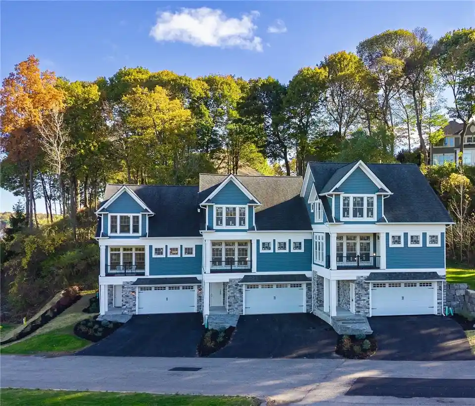 Photo 1 of Condo for sale at 408 Newport Rd, Rochester, NY 14622 | MLS# R1715437 | Listing updated on 2026-10-25
