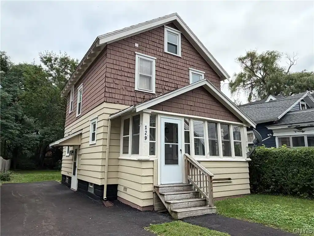 Photo 1 of Sale Pending at 129 Hatch St, Syracuse, NY 13205 | MLS# S1715636 | Listing updated on 2026-10-27