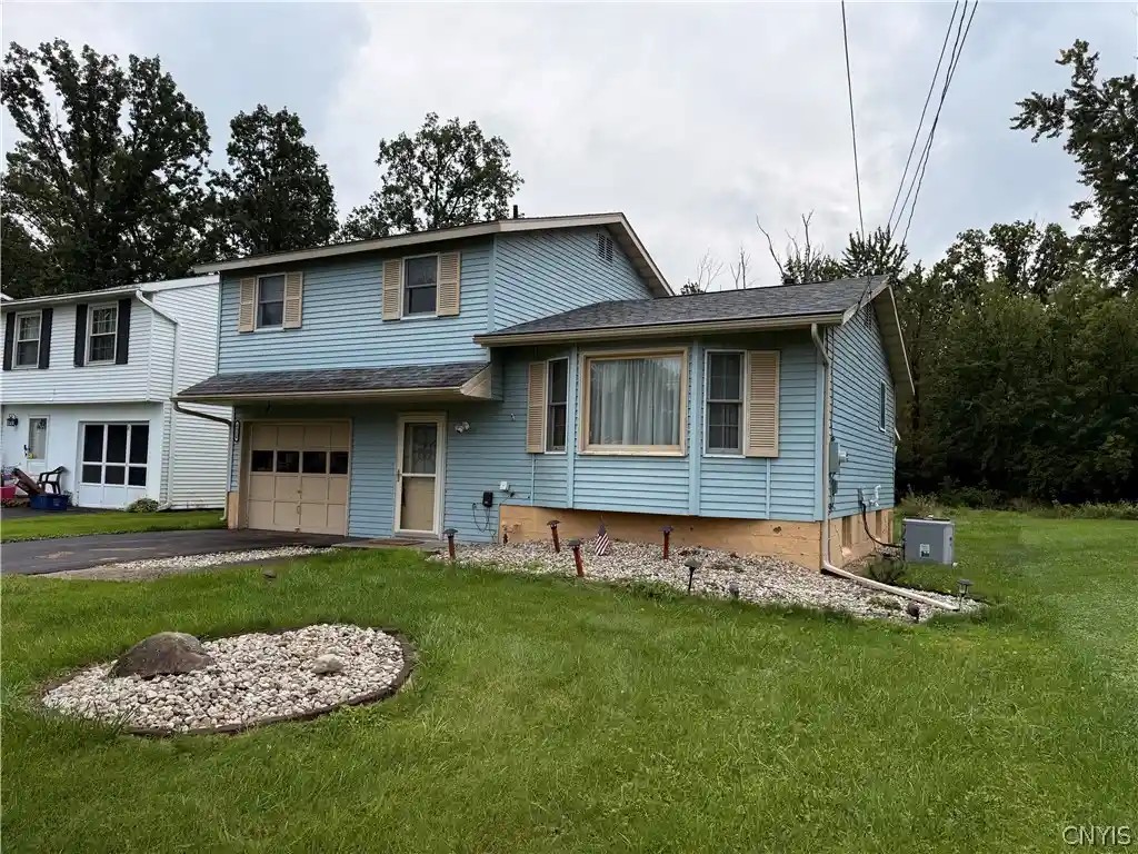 Photo 1 of Sale Pending at 6580 Rutger Rd, East Syracuse, NY 13057 | MLS# S1714787 | Listing updated on 2026-10-19