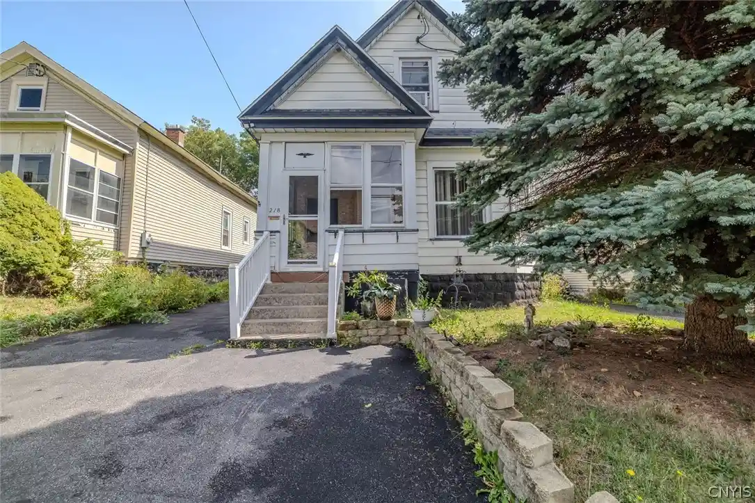 Photo 1 of Sale Pending at 218 Wadsworth St, Syracuse, NY 13203 | MLS# S1713946 | Listing updated on 2026-09-22
