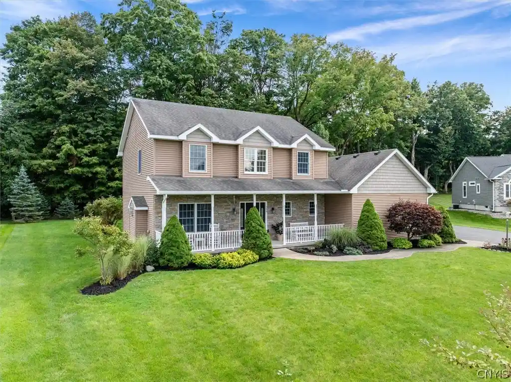 Photo 1 of Single family home for sale at 546 Bretts, Whitesboro, NY 13492 | MLS# S1714939 | Listing updated on 2026-09-22