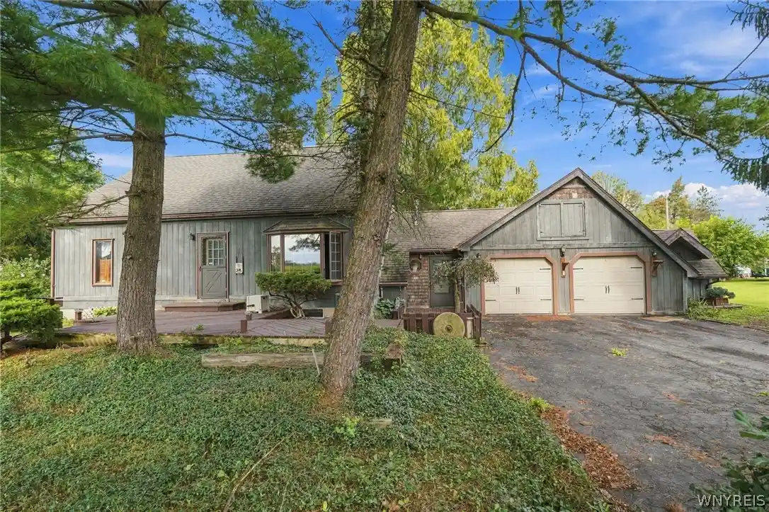 Photo 1 of Single family home for sale at 2644 Mcclew Rd, Burt, NY 14028 | MLS# B1713458 | Listing updated on 2026-09-25