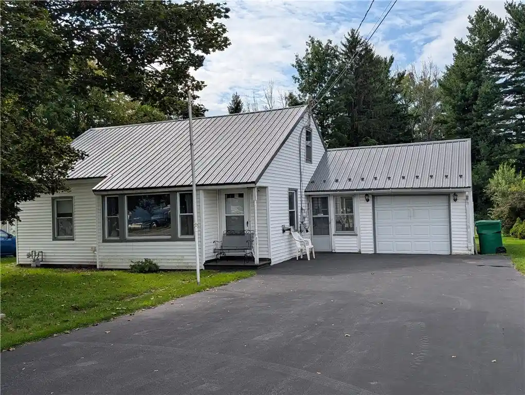 Single family home for sale at 16592 Ridge Rd, Holley, NY 14470 | MLS# R1715745