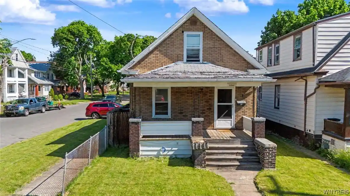 Photo 1 of Single family home for sale at 1702 Niagara St, Niagara Falls, NY 14303 | MLS# B1715993 | Listing updated on 2026-10-02