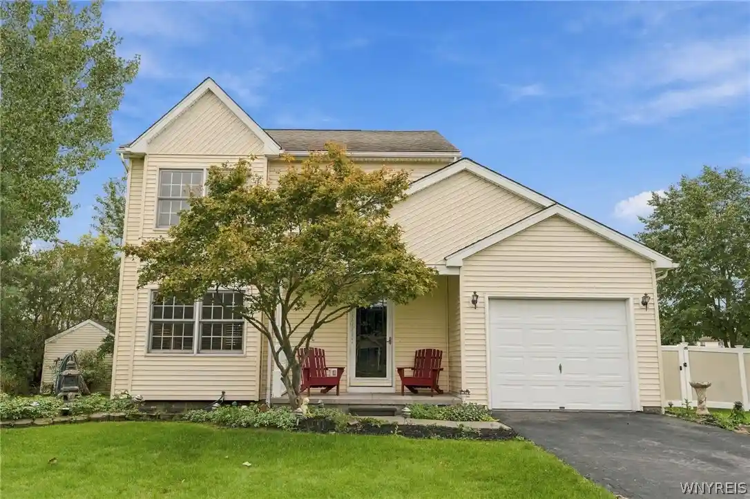 Photo 1 of Sale Pending at 6546 Amy Ln, Lockport, NY 14094 | MLS# B1716072 | Listing updated on 2026-10-05