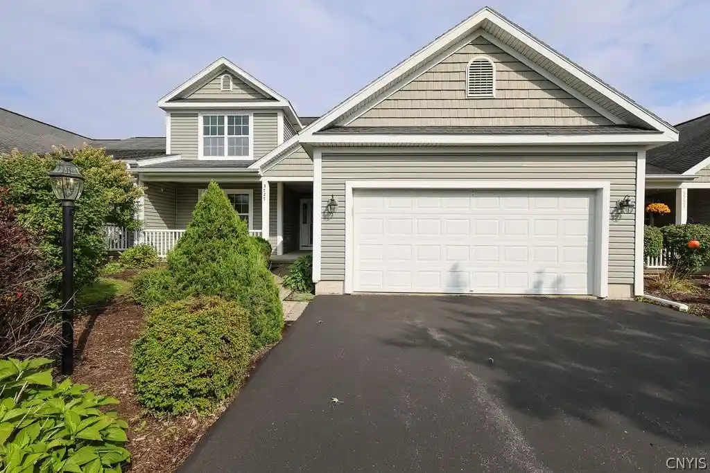 Photo 1 of Single family home for sale at 3727 Pegasus Cir, Syracuse, NY 13209 | MLS# S1715926 | Listing updated on 2026-10-18