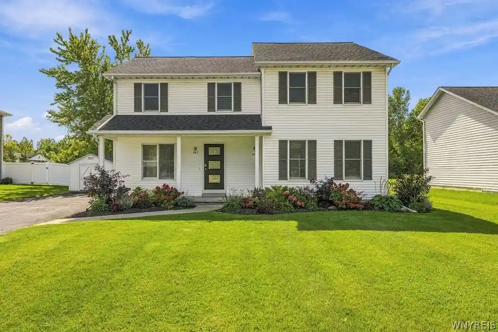 Photo 1 of Sale Pending at 850 852 Madison Ave, Lewiston, NY 14092 | MLS# B1715899 | Listing updated on 2026-09-30