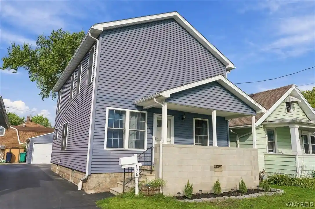 Photo 1 of Single family home for sale at 176 69th Street, Niagara Falls, NY 14304 | MLS# B1716546 | Listing updated on 2026-10-11