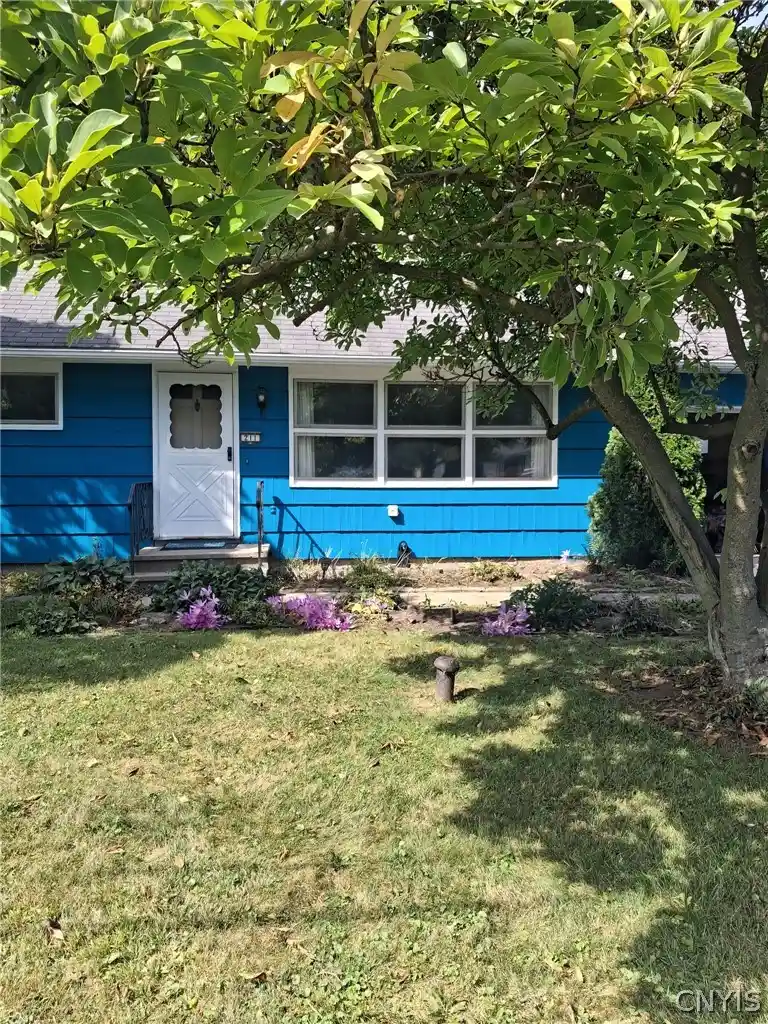 Photo 1 of Sale Pending at 211 Washburn Dr, East Syracuse, NY 13057 | MLS# S1716252 | Listing updated on 2026-09-24
