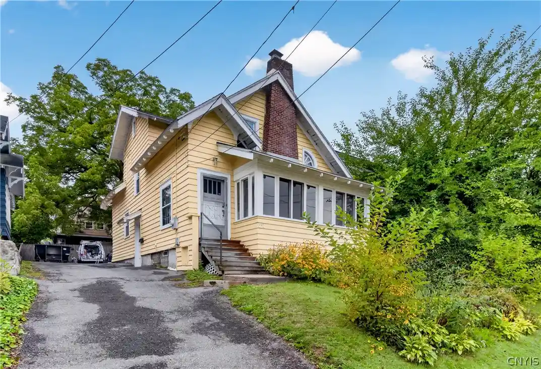Photo 1 of Sale Pending at 651 Helen St, Syracuse, NY 13203 | MLS# S1716699 | Listing updated on 2026-10-29