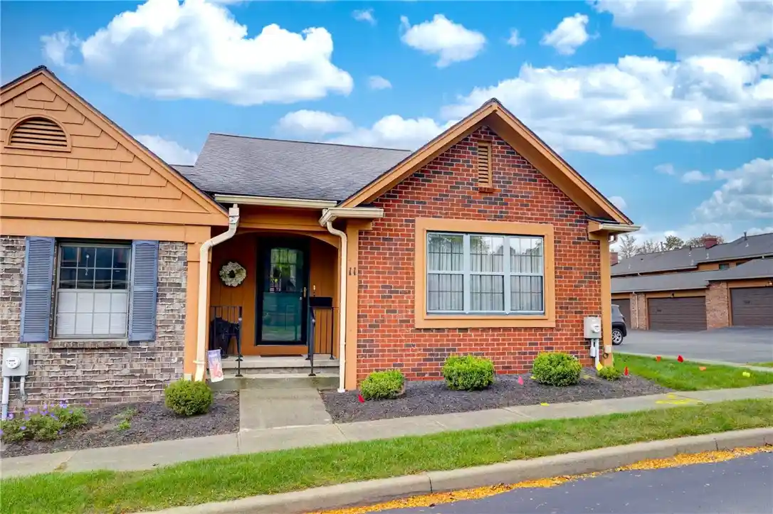 Photo 1 of Sale Pending at 11 Georgetown Ln, Fairport, NY 14450 | MLS# R1716544 | Listing updated on 2026-09-30
