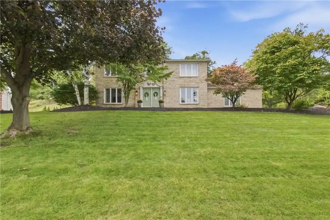 Photo 1 of Sale Pending at 19 Sandpiper Hl, Fairport, NY 14450 | MLS# R1714604 | Listing updated on 2026-10-01