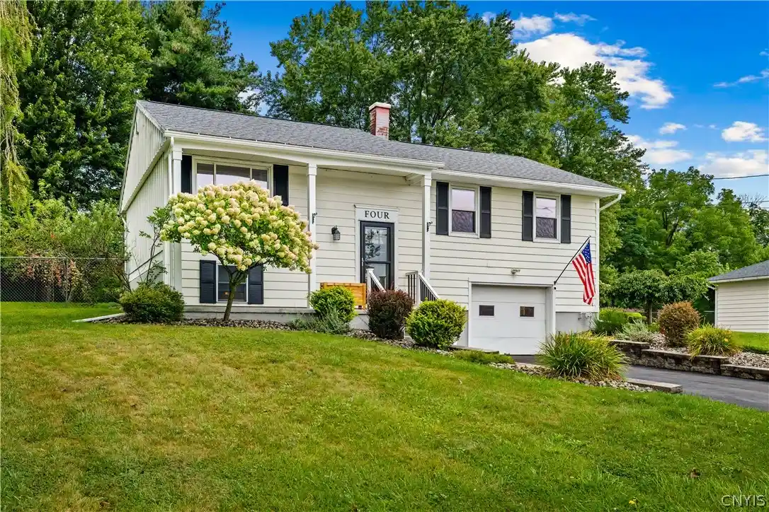Photo 1 of Sale Pending at 4 Glendridge Rd, Whitesboro, NY 13492 | MLS# S1712377 | Listing updated on 2026-09-28