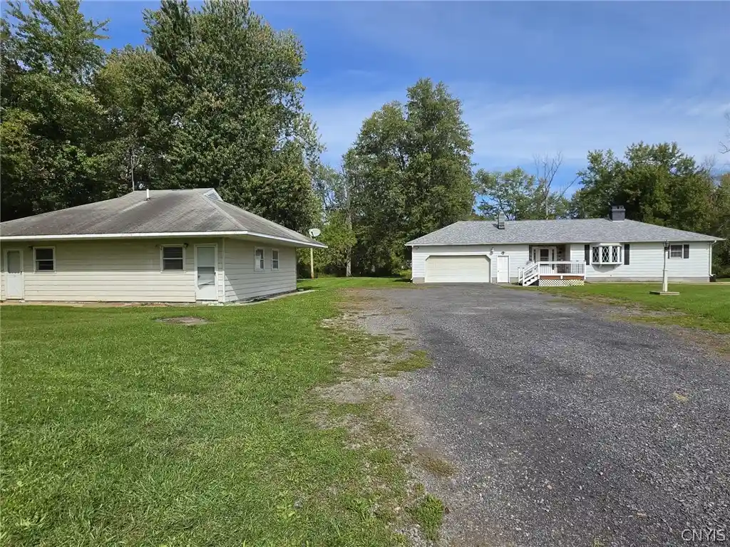 Photo 1 of Single family home for sale at 1041 And 1041a Old State Route 31, Elbridge, NY 13080 | MLS# S1716709 | Listing updated on 2026-10-29