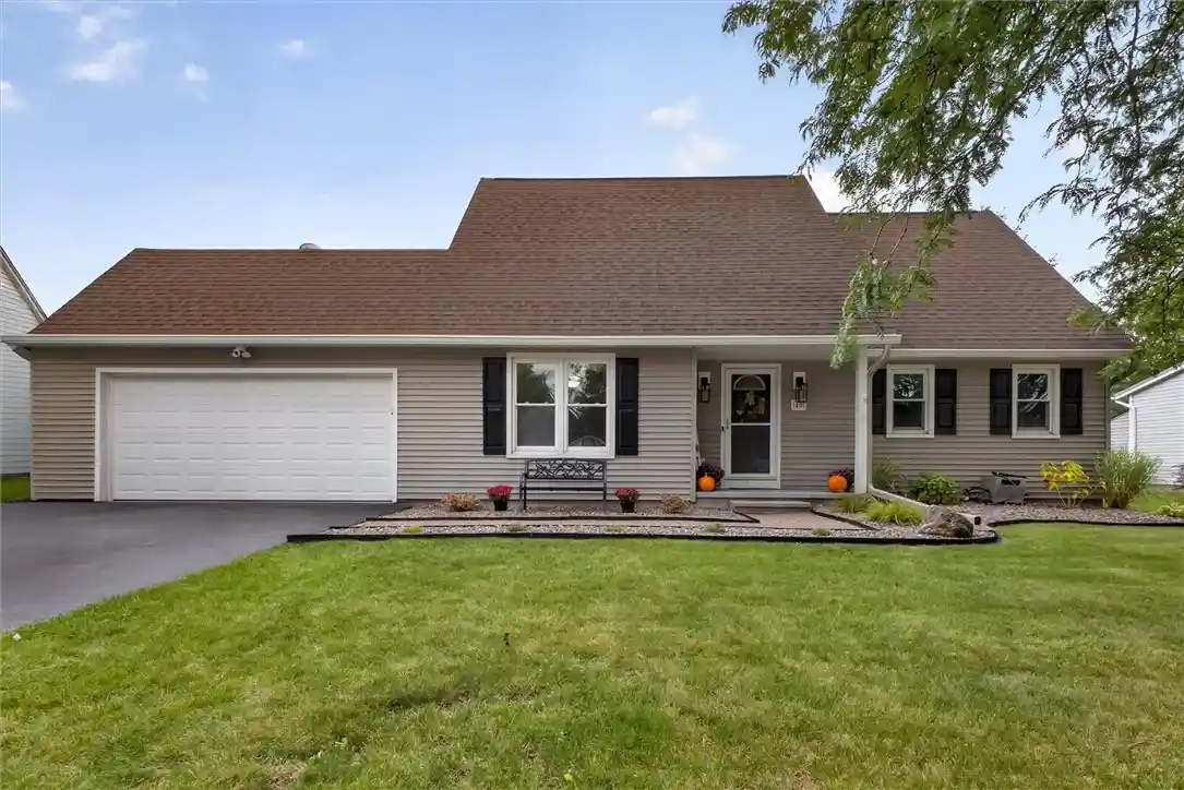 Photo 1 of Sale Pending at 40 Turtle Crk Ln, Hilton, NY 14468 | MLS# R1706489 | Listing updated on 2026-10-06