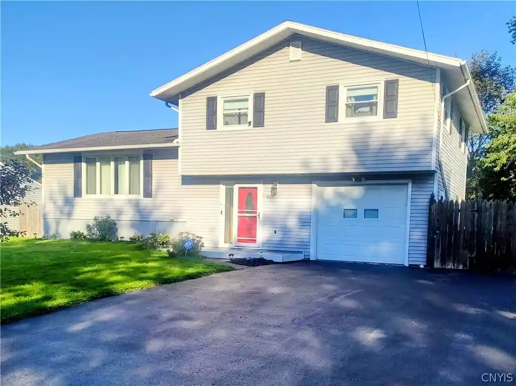 Photo 1 of Single family home for sale at 410 Stillwell Cir, East Syracuse, NY 13057 | MLS# S1715484 | Listing updated on 2026-10-26