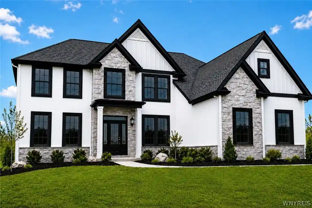 Photo 1 of Single family home for sale at 6 Hampton Ct, Orchard Park, NY 14127 | MLS# B1715446 | Listing updated on 2026-10-03