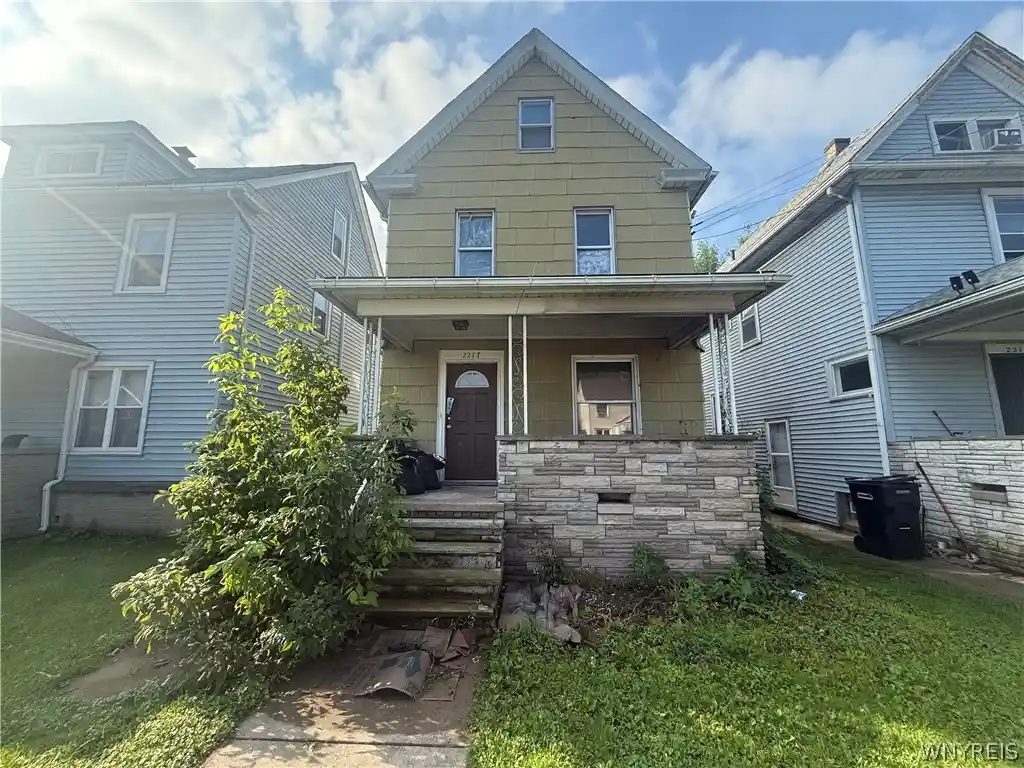 Photo 1 of Single family home for sale at 2217 La Salle Ave, Niagara Falls, NY 14301 | MLS# B1717179 | Listing updated on 2026-09-23