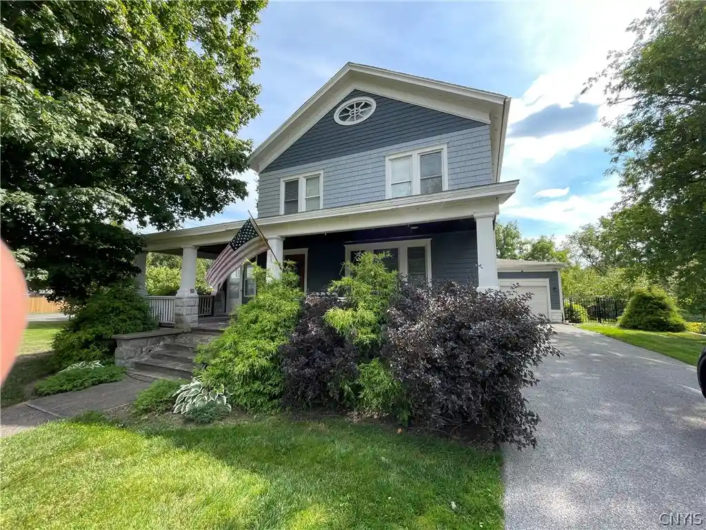 Single family home for sale at 3284 Center St, Oneida, NY 13421 | MLS# S1716586