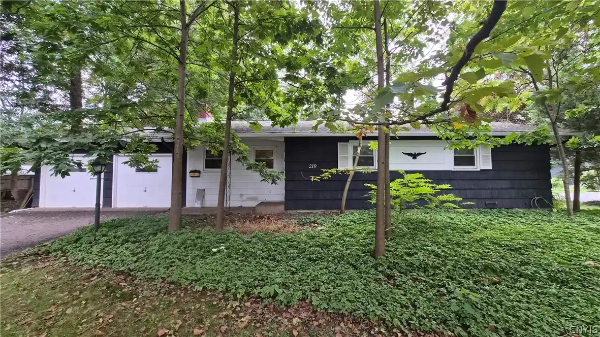 Photo 1 of Sale Pending at 210 Windwood Rd, Syracuse, NY 13212 | MLS# S1717174 | Listing updated on 2026-10-07