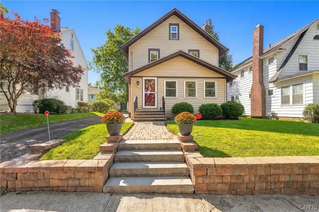 Photo 1 of Sale Pending at 132 Roxbury Rd, Syracuse, NY 13206 | MLS# S1716731 | Listing updated on 2026-10-16