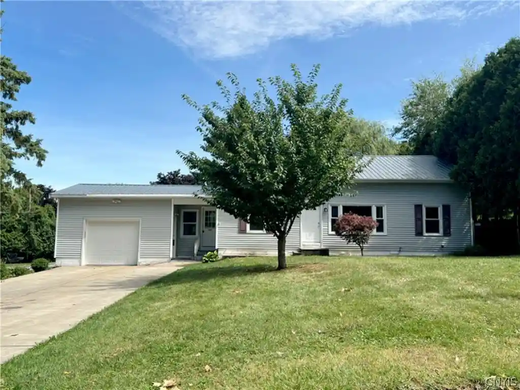 Single family home for sale at 303 Tuttle Ave, Canastota, NY 13032 | MLS# S1717686