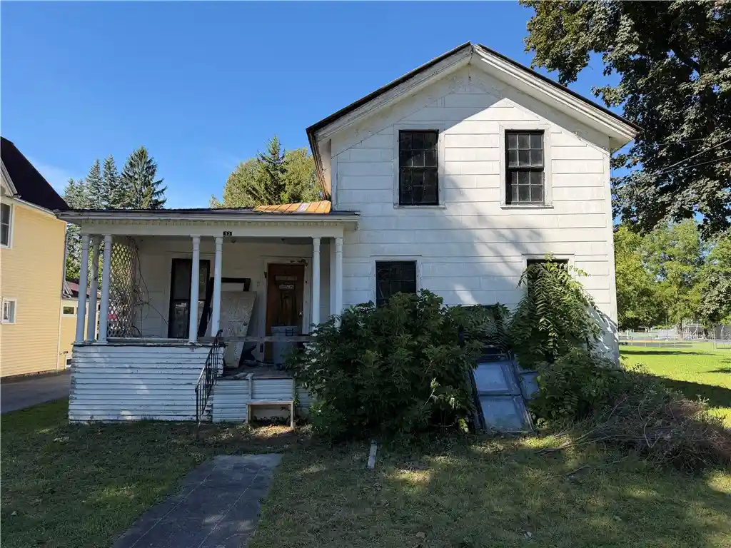 Photo 1 of Single family home for sale at 53 Linwood Ave, Warsaw, NY 14569 | MLS# R1718012 | Listing updated on 2026-09-30